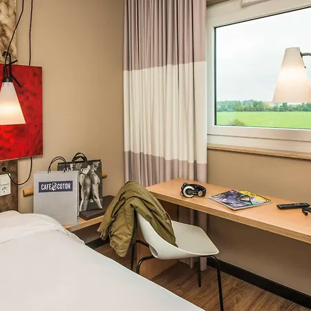 Ibis Muenchen Airport Sued 4*