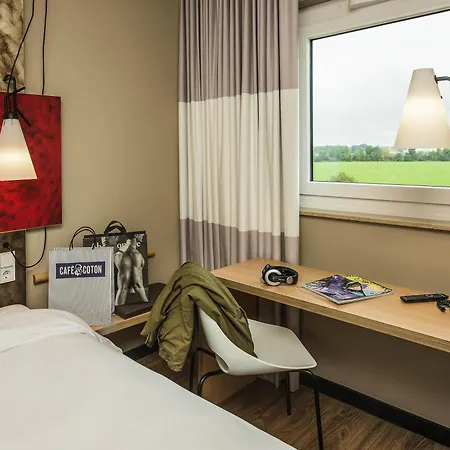 Ibis Muenchen Airport Sued 4*