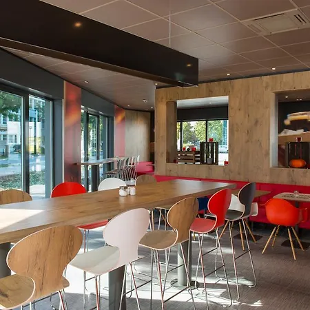 Hotel Ibis Muenchen Airport Sued 4*