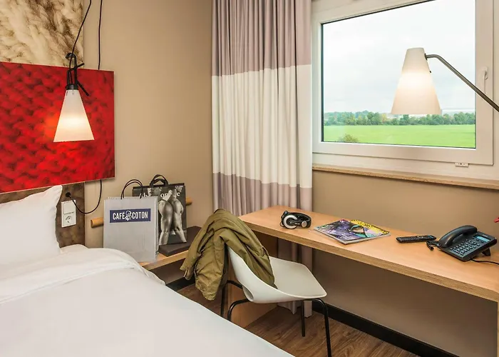 Ibis Muenchen Airport Sued 3*