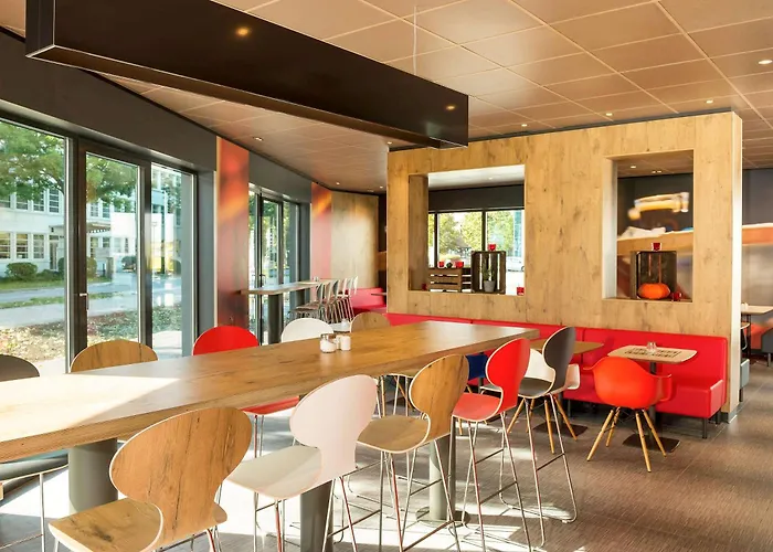 Ibis Muenchen Airport Sued מלון 3*