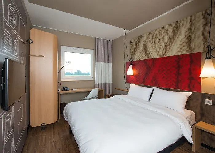 Ibis Muenchen Airport Sued מלון