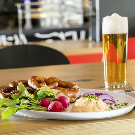 Ibis Muenchen Airport Sued 4*