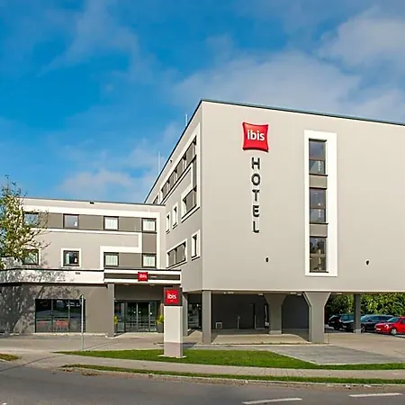 Ibis Muenchen Airport Sued 4*