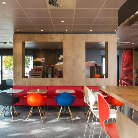 Ibis Muenchen Airport Sued 4*